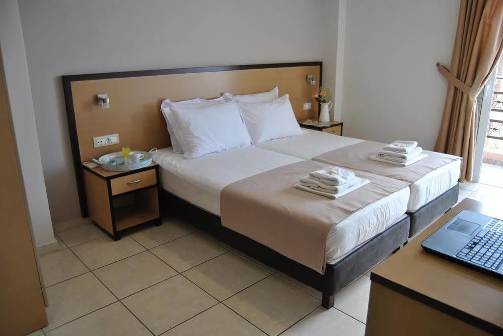 Theofilos City Hotel Chania  Exterior photo